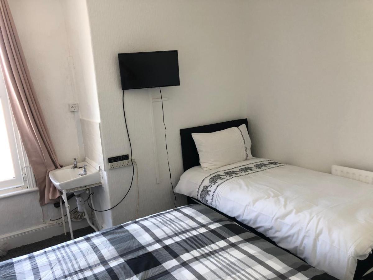 Almar Hotel - Blackpool — Photos 1